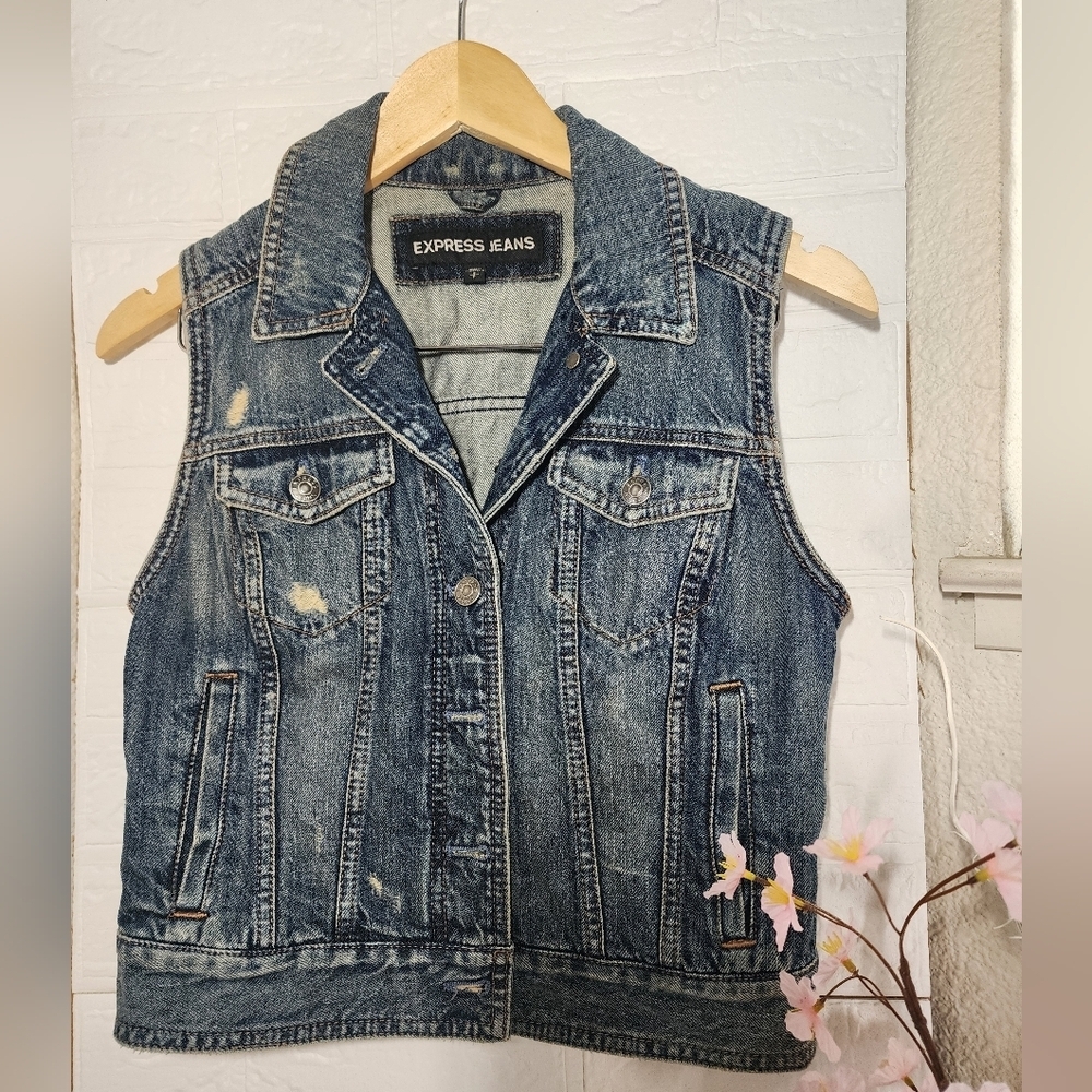 Express Jeans Distressed Denim Vest - Medium Wash Vintage Style - Small - Picture 3 of 12